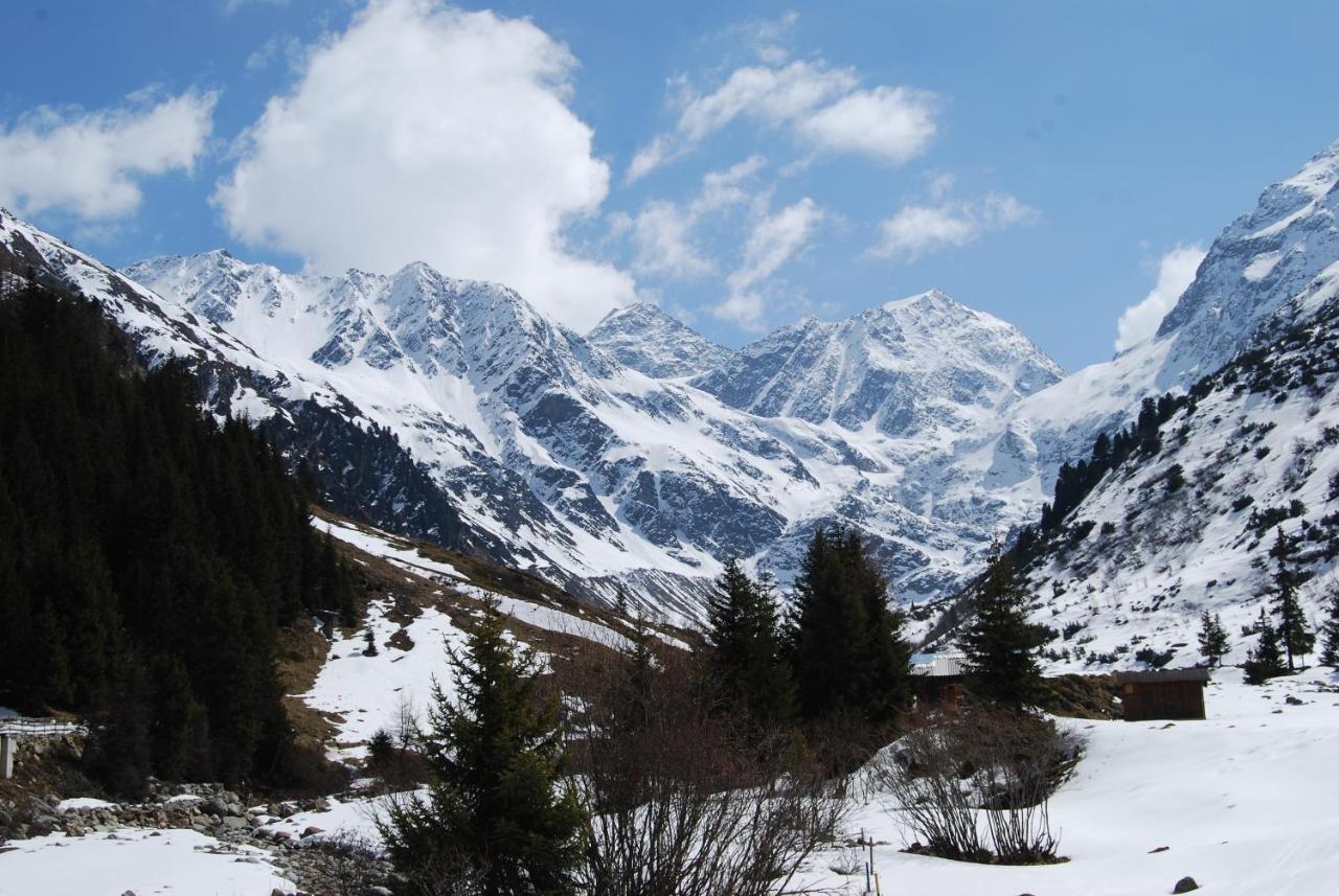Apart Pitzenklamm Arzl im Pitztal Luaran gambar